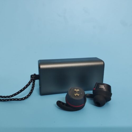 JBL under Amour Flash