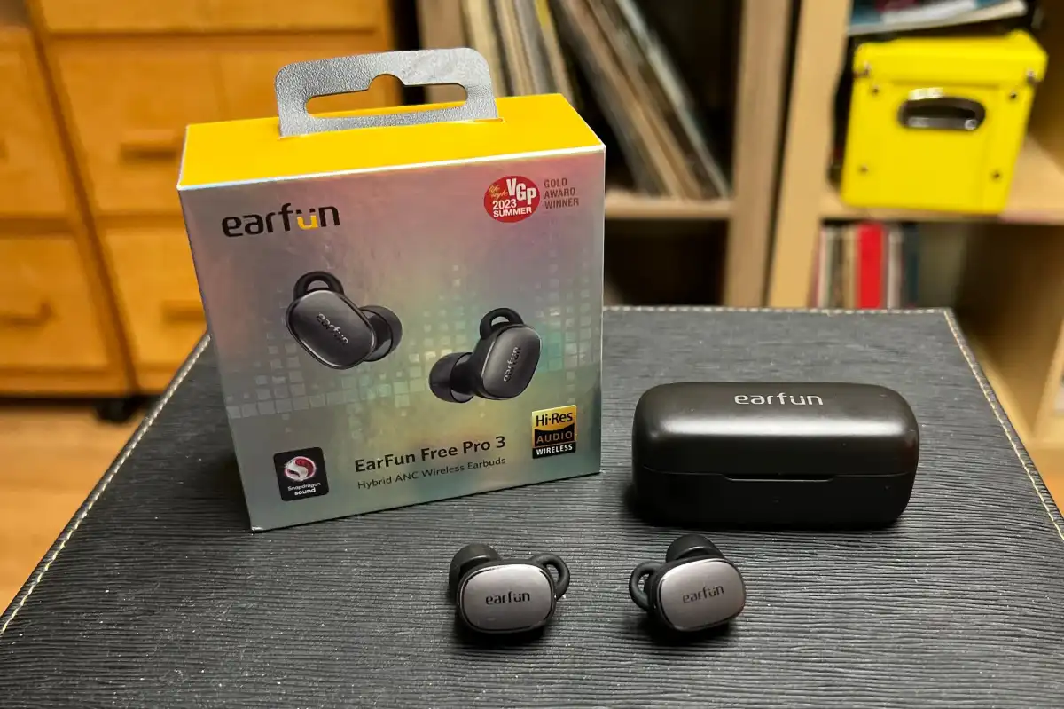 EarFun-Free-Pro-3-with-box