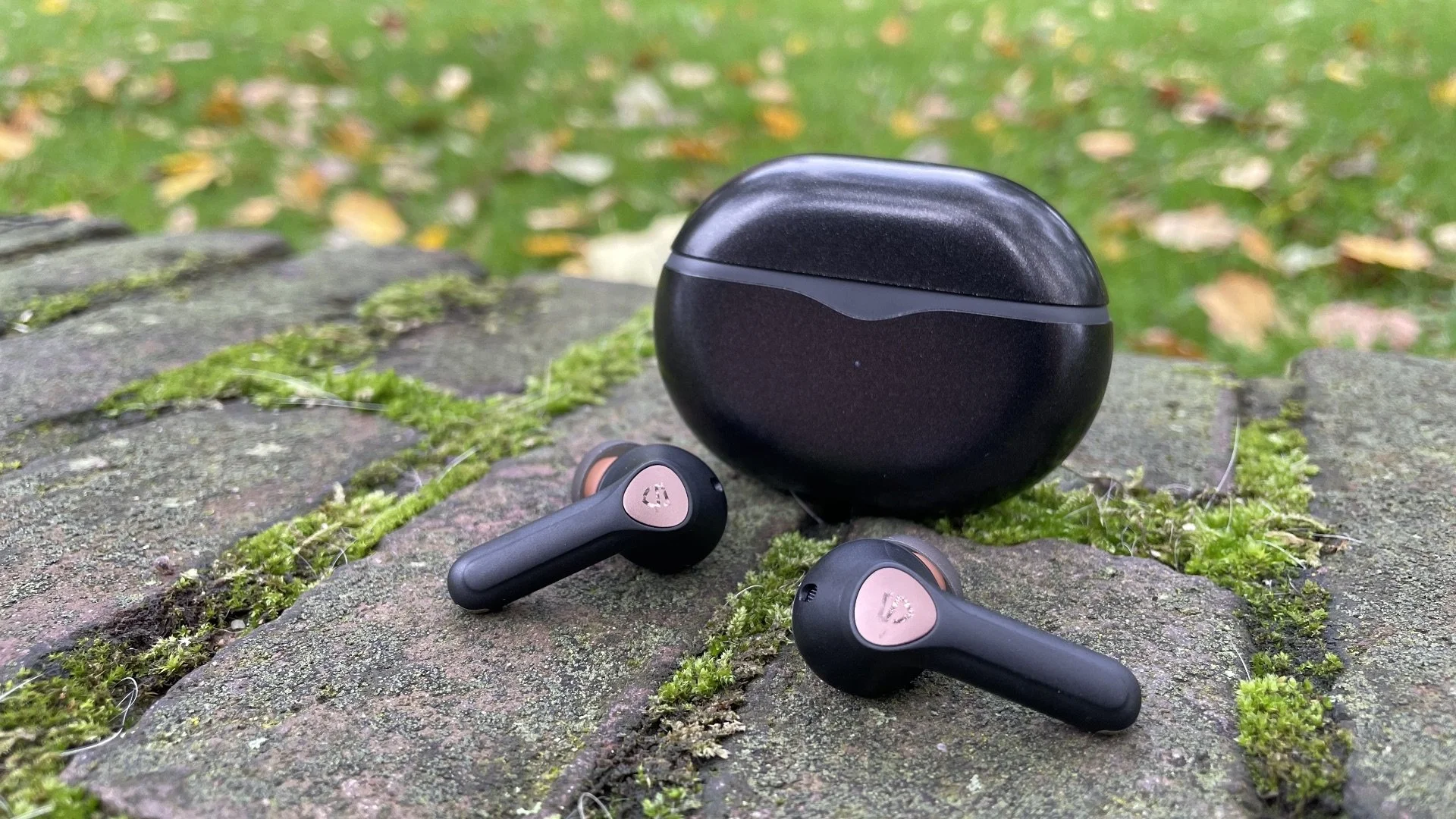 SoundPEATS+Air4+Pro+review+vs+Earfun+Free+Pro+3